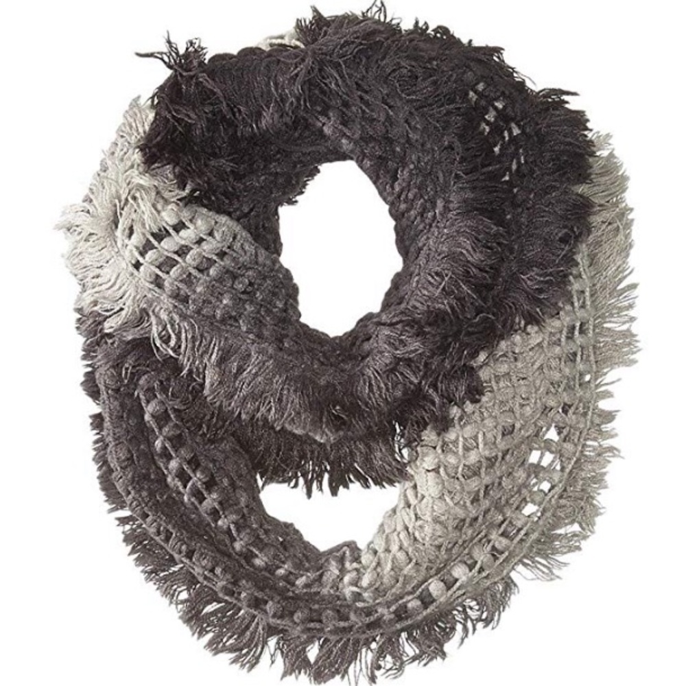 steve madden // ombré fringed infinity knit scarf - Picture 3 of 5